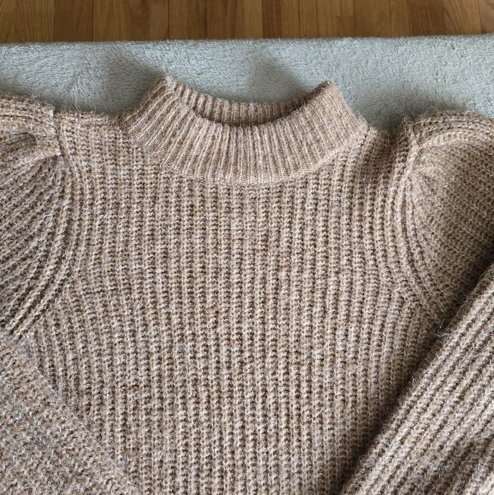 Vero Moda mock-neck puff sleeve knit sweater size large - Picture 4 of 13